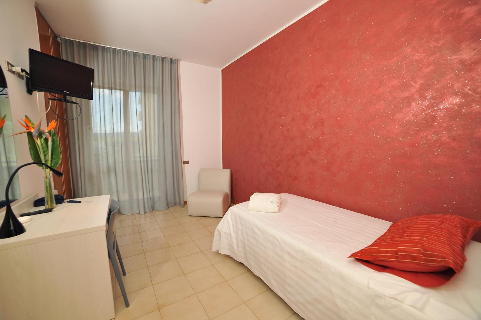 Hotel San Crispino Morrovalle Zewnętrze zdjęcie