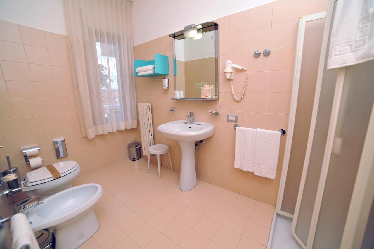 Hotel San Crispino Morrovalle Zewnętrze zdjęcie