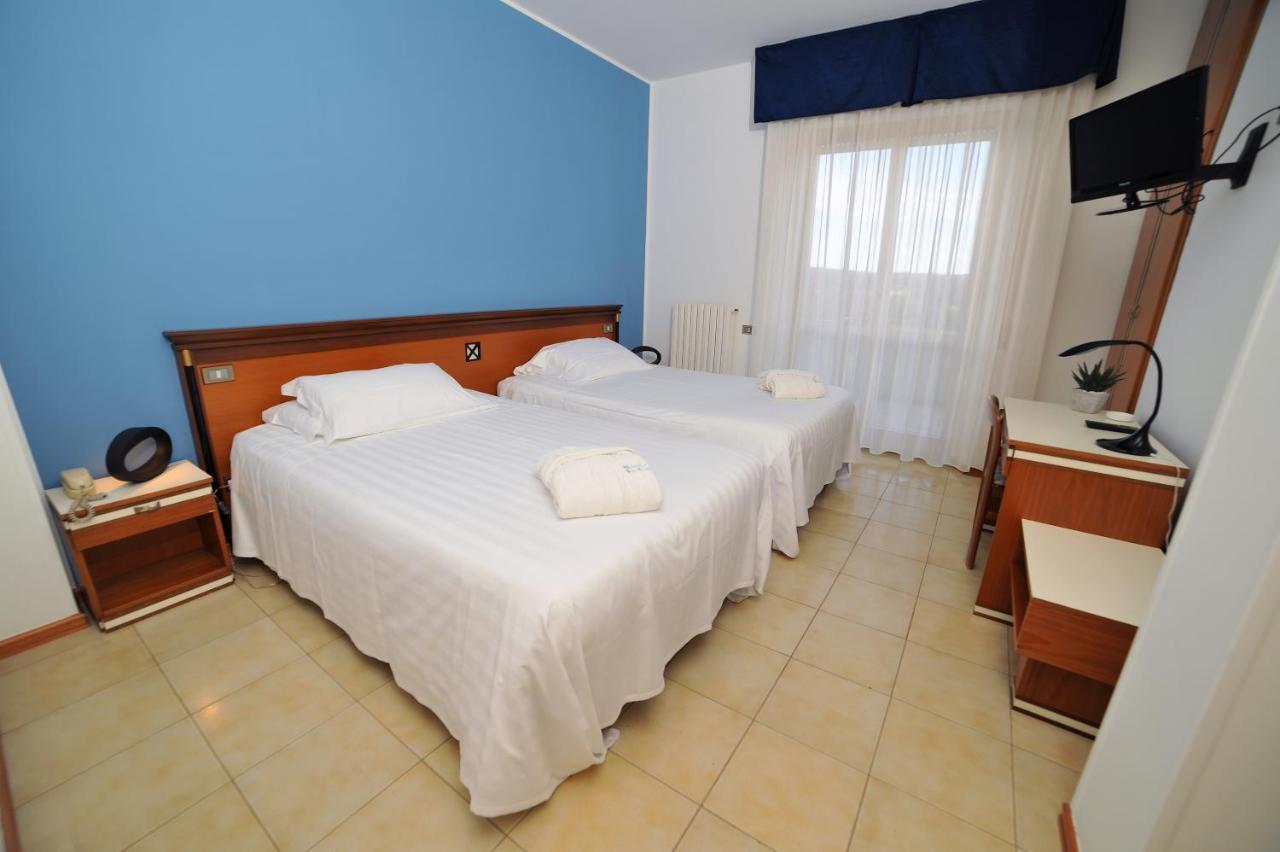 Hotel San Crispino Morrovalle Zewnętrze zdjęcie