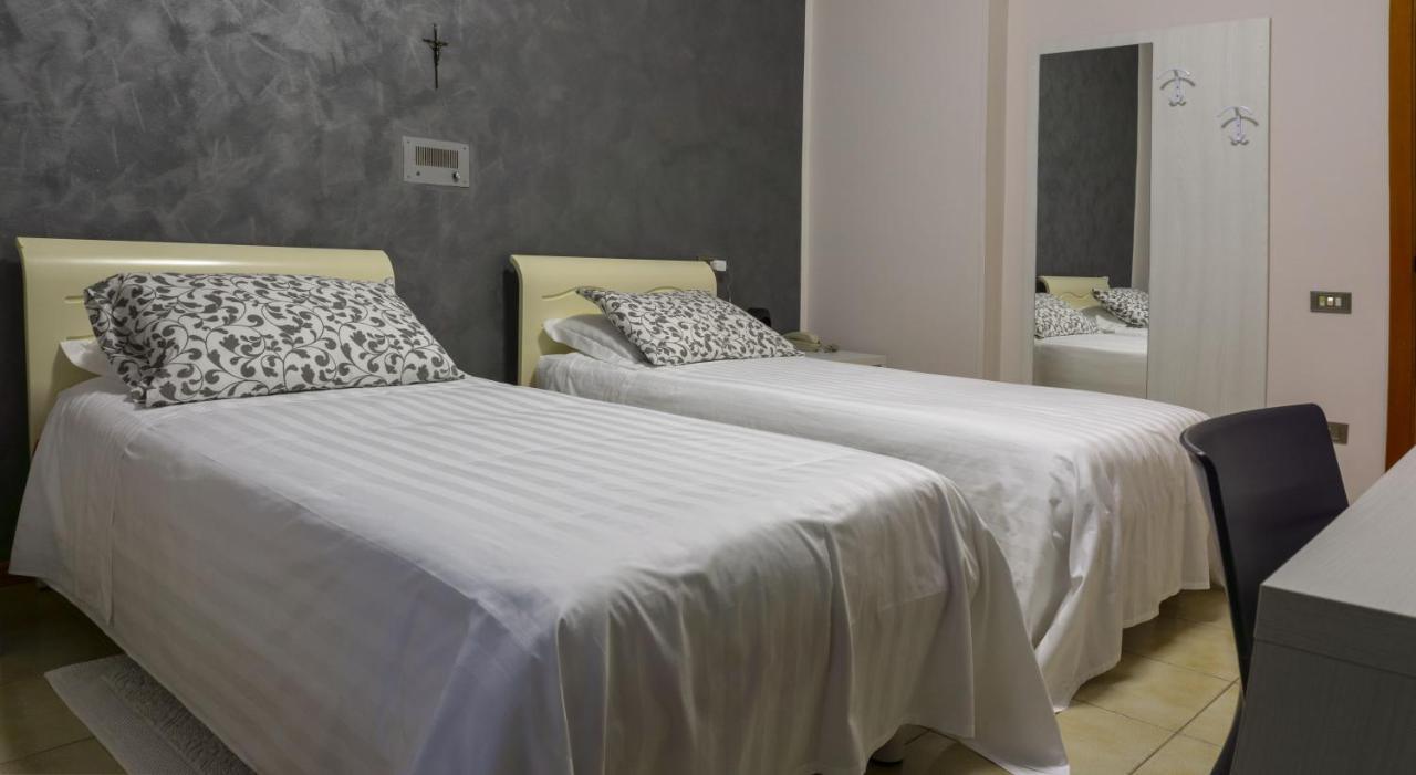 Hotel San Crispino Morrovalle Zewnętrze zdjęcie